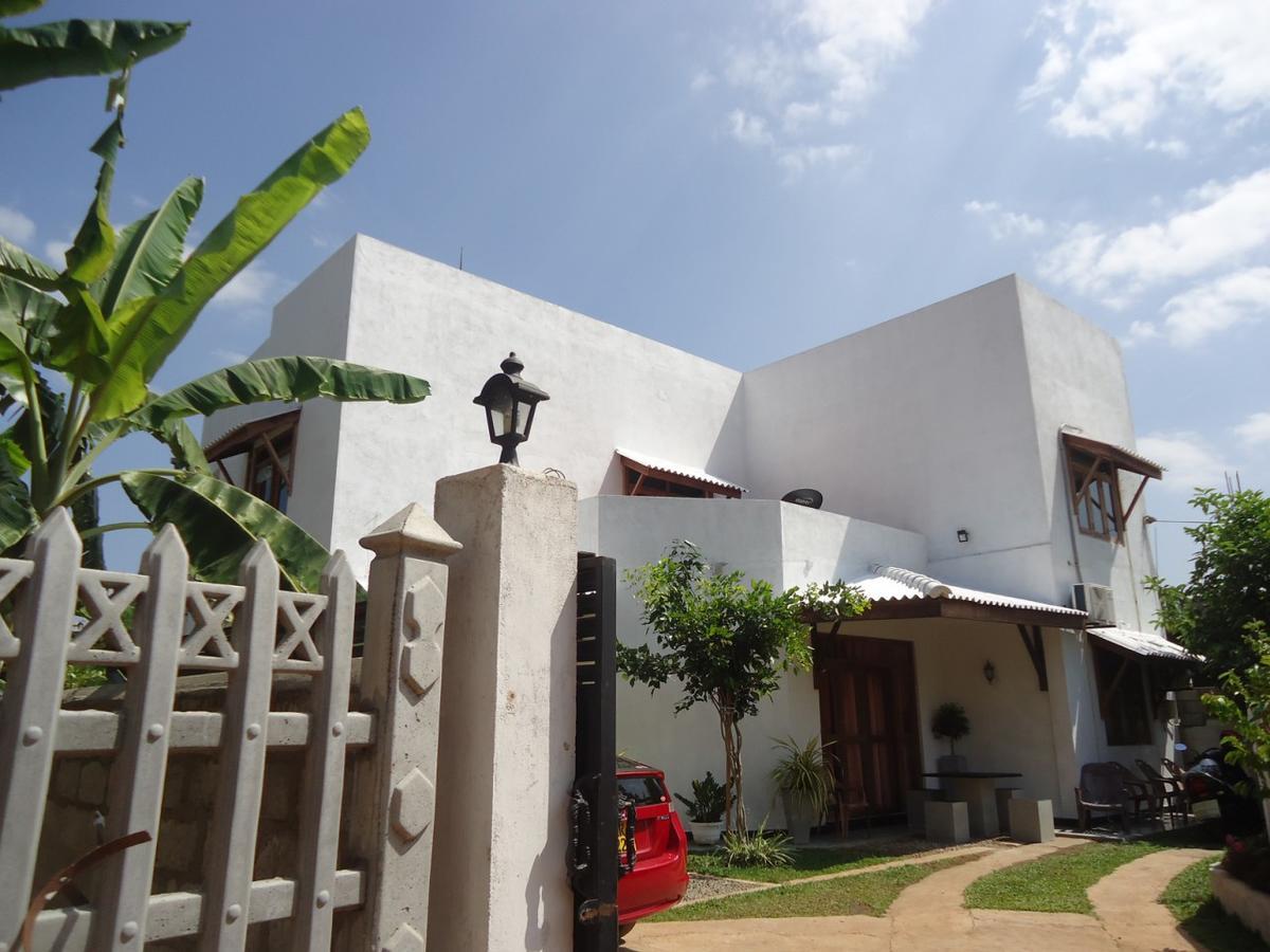 Tree House Holiday Home Kombichankulama Exterior photo