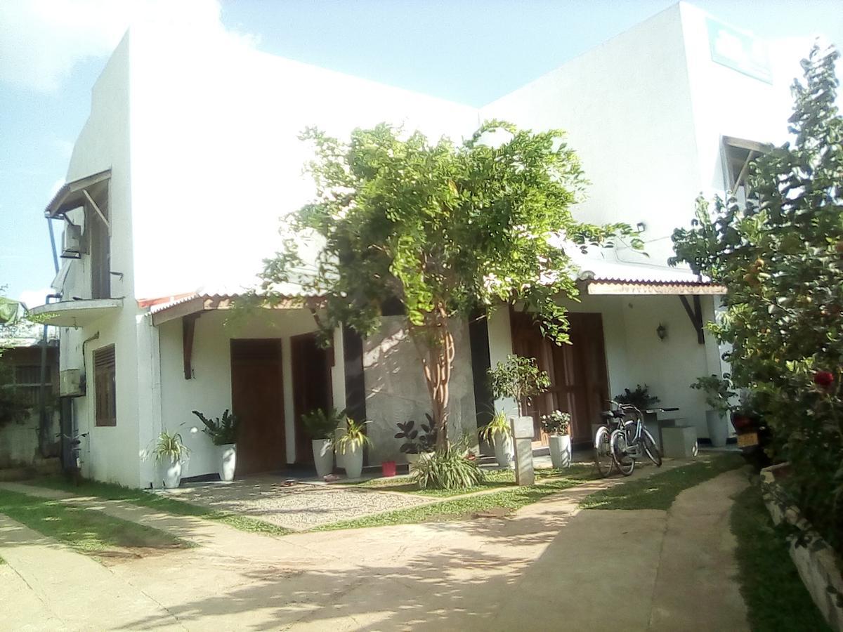 Tree House Holiday Home Kombichankulama Exterior photo